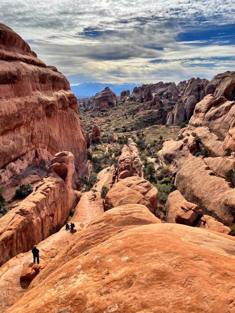 Hiking in Devil's Garden Moab, Utah