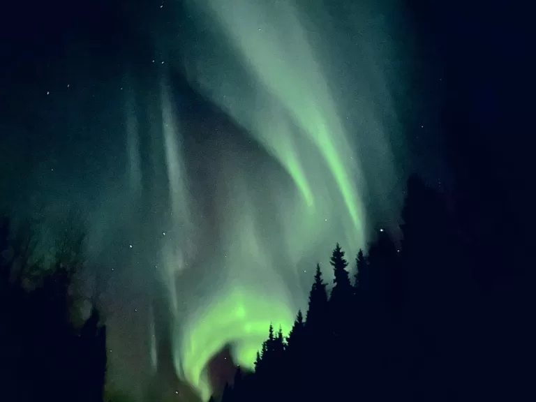 Alaska Bucket List Guide; See the Northern Lights